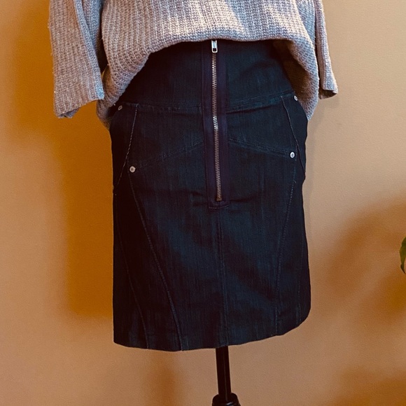 le Chateau Denim Pencil Skirt Size 1/2 - Picture 4 of 12